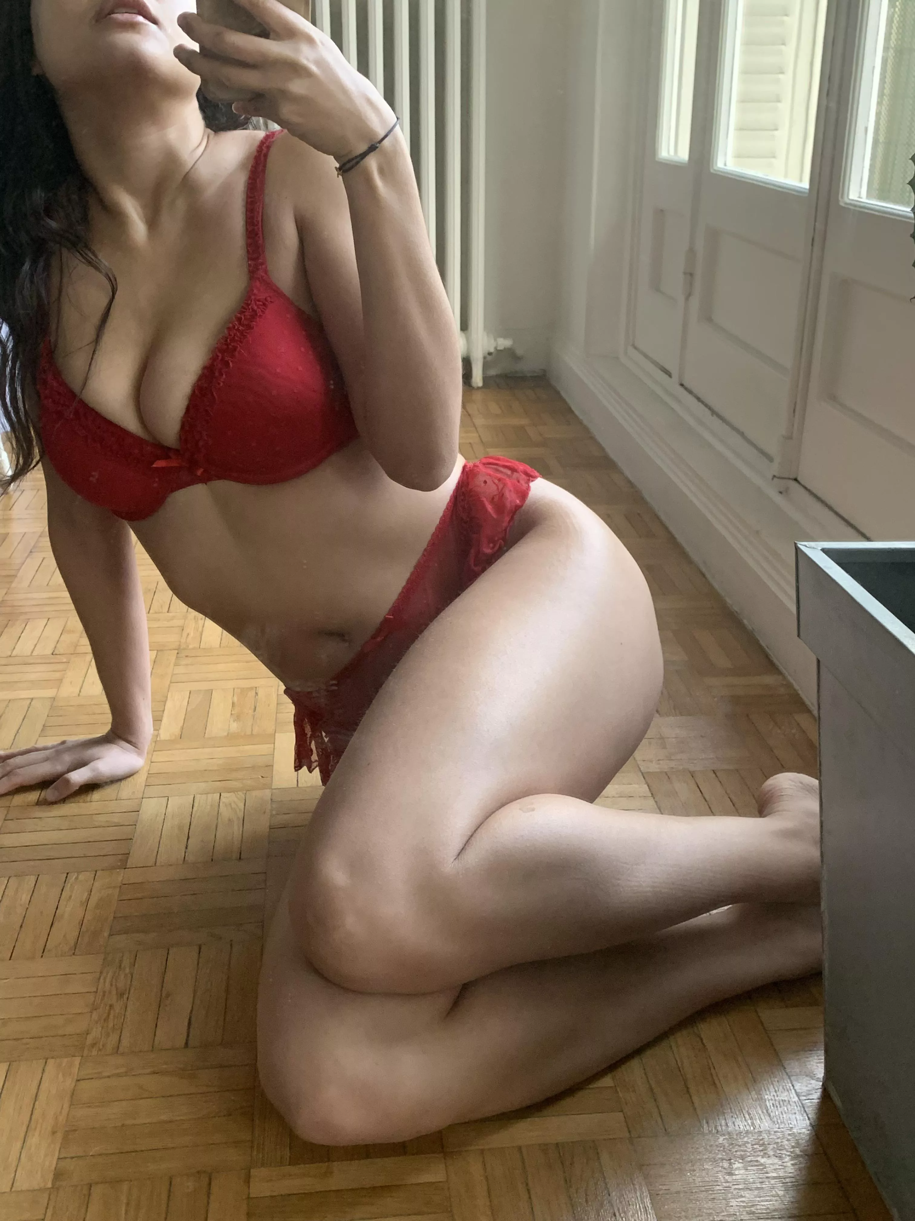 Red is my fav color💋