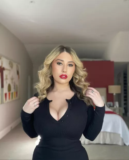 Red lips π