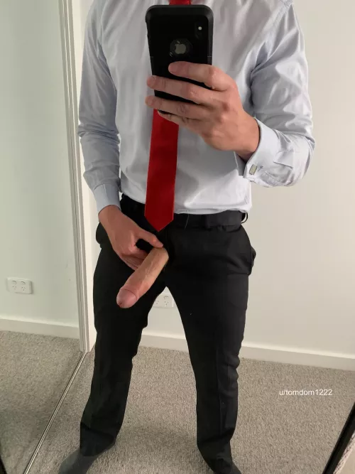 Red makes you kneel faster.