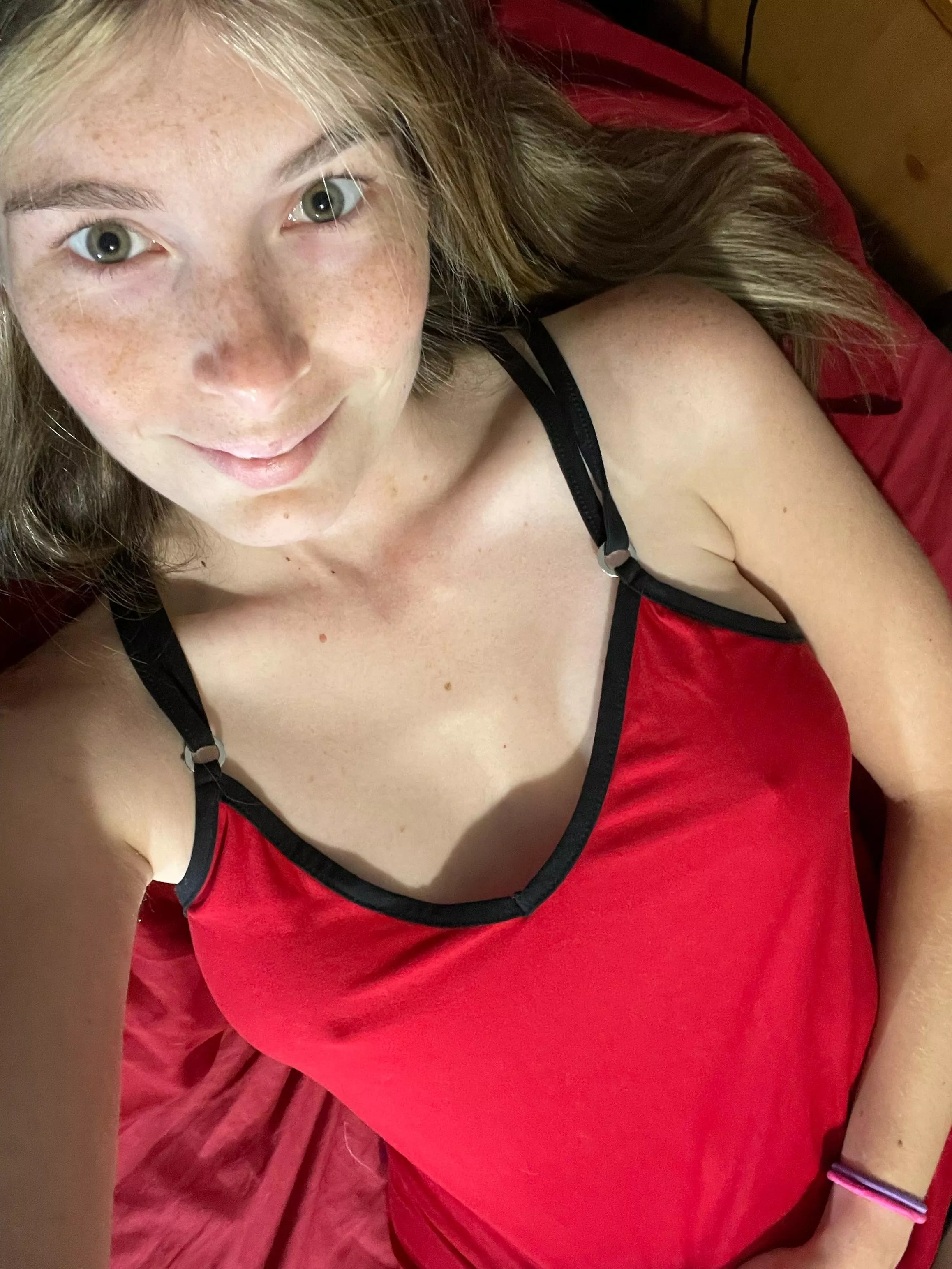 🥵 Red with passion 🥰