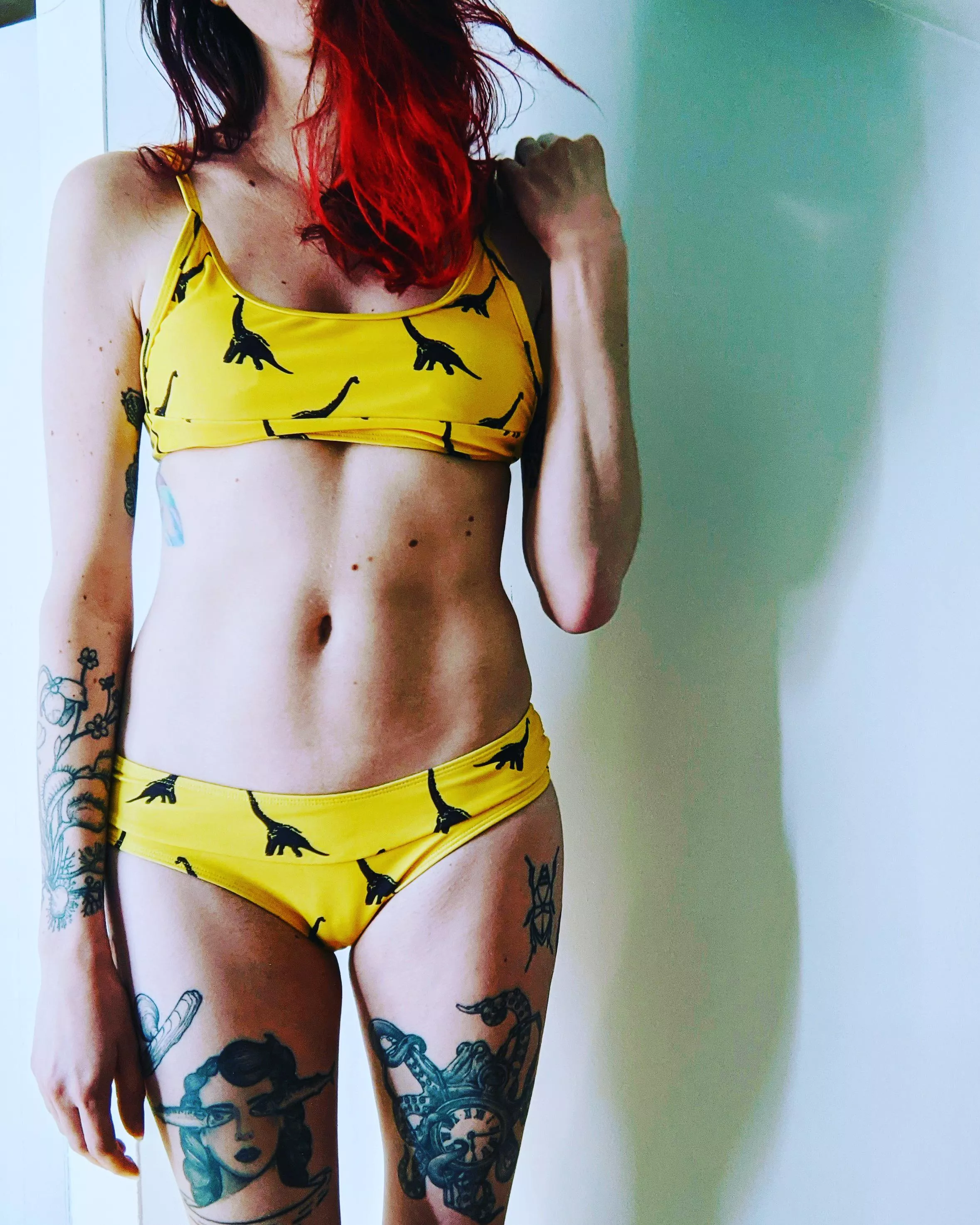 red + yellow + dinos = ?saurus?