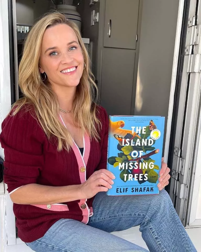 Reese Witherspoon, casual and mature Reese Witherspoon, casual and mature