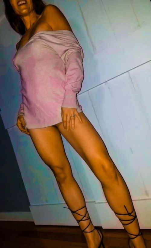 Relatively New Hotwife, 40, Seeks Fit Playmate for Ongoing Action Relatively New Hotwife, 40, Seeks Fit Playmate for Ongoing Action