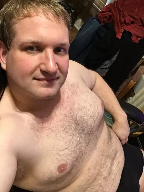 Relaxing on my day off. βΊοΈ