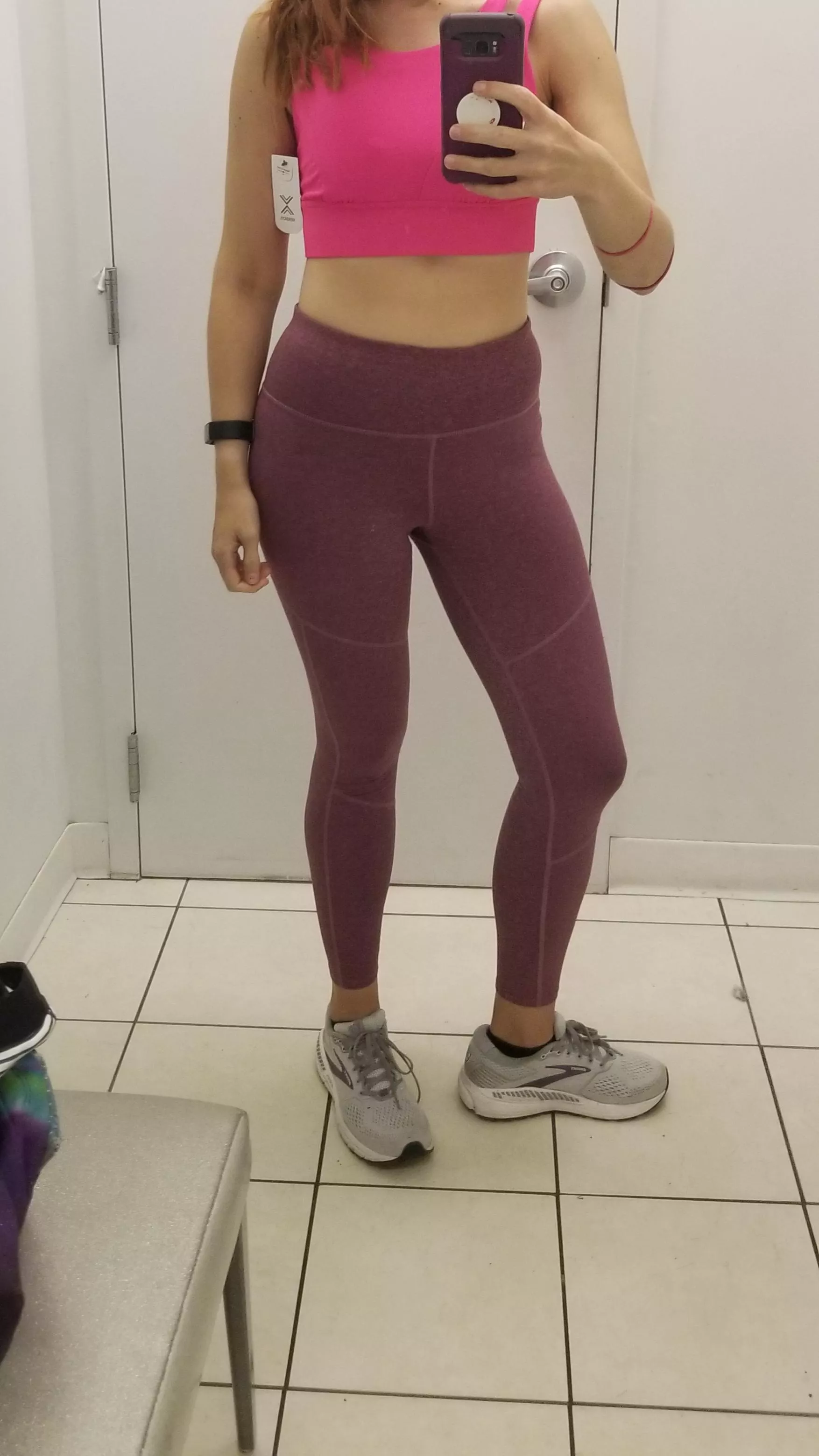 Remember that one time I went to (f)ind a dress and still somehow ended up looking at sports bras? ..Me neither.. Remember that one time I went to (f)ind a dress and still somehow ended up looking at sports bras? ..Me neither..