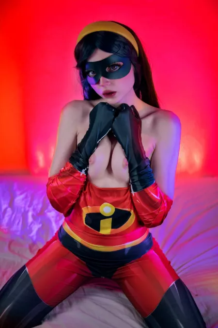 Remember Violet from The Incredibles? She's grown up now ๐ Feel old yet?