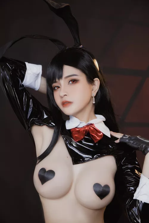 Reverse Bunny Suit (Tifa) by Azami
