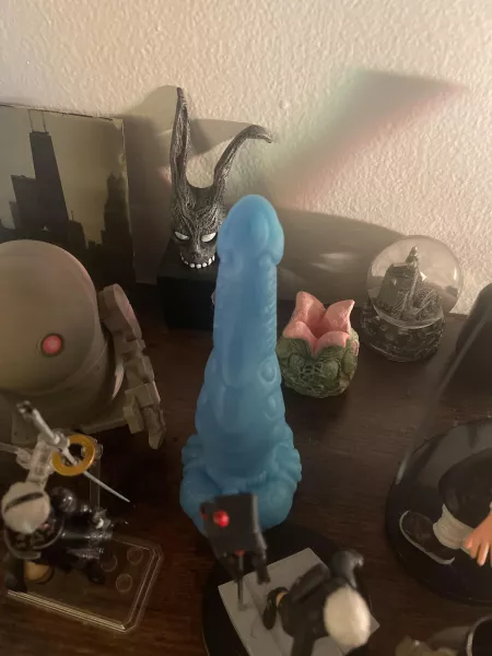 Ridley in “Duka-Cola Quantum”. Combining my 2 of my favorite things: Alien & Fallout into a BD. Only felt appropriate to put it next to the egg 😂 Ridley in “Duka-Cola Quantum”. Combining my 2 of my favorite things: Alien & Fallout into a BD. Only felt appropriate to put it next to the egg 😂