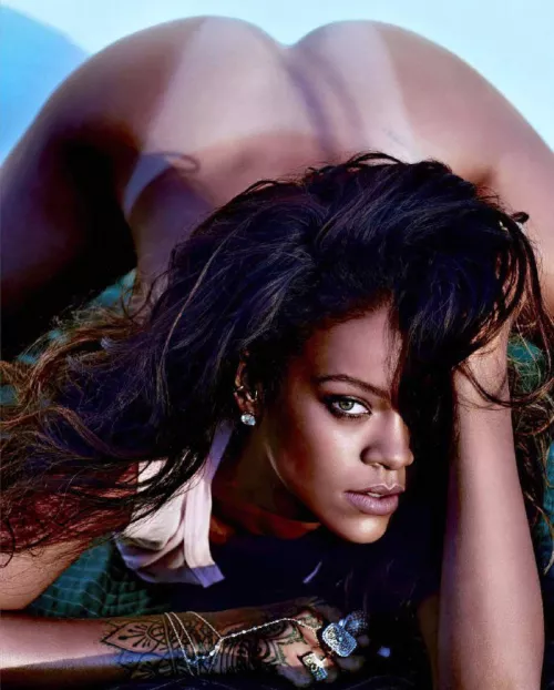 Rihanna is so hot 🥵 Rihanna is so hot 🥵