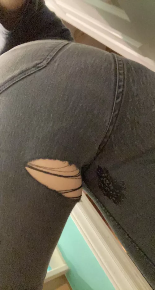 Ripped my work pants. Booty too phat Ripped my work pants. Booty too phat