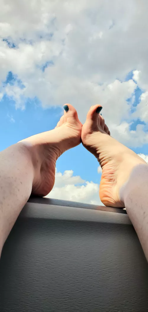 Rise and shine foot fans... your view waking up to worship on this Toesday! Now whose 1st in line? ๐๐๐
โค Rise and shine foot fans... your view waking up to worship on this Toesday! Now whose 1st in line? ๐๐๐
โค