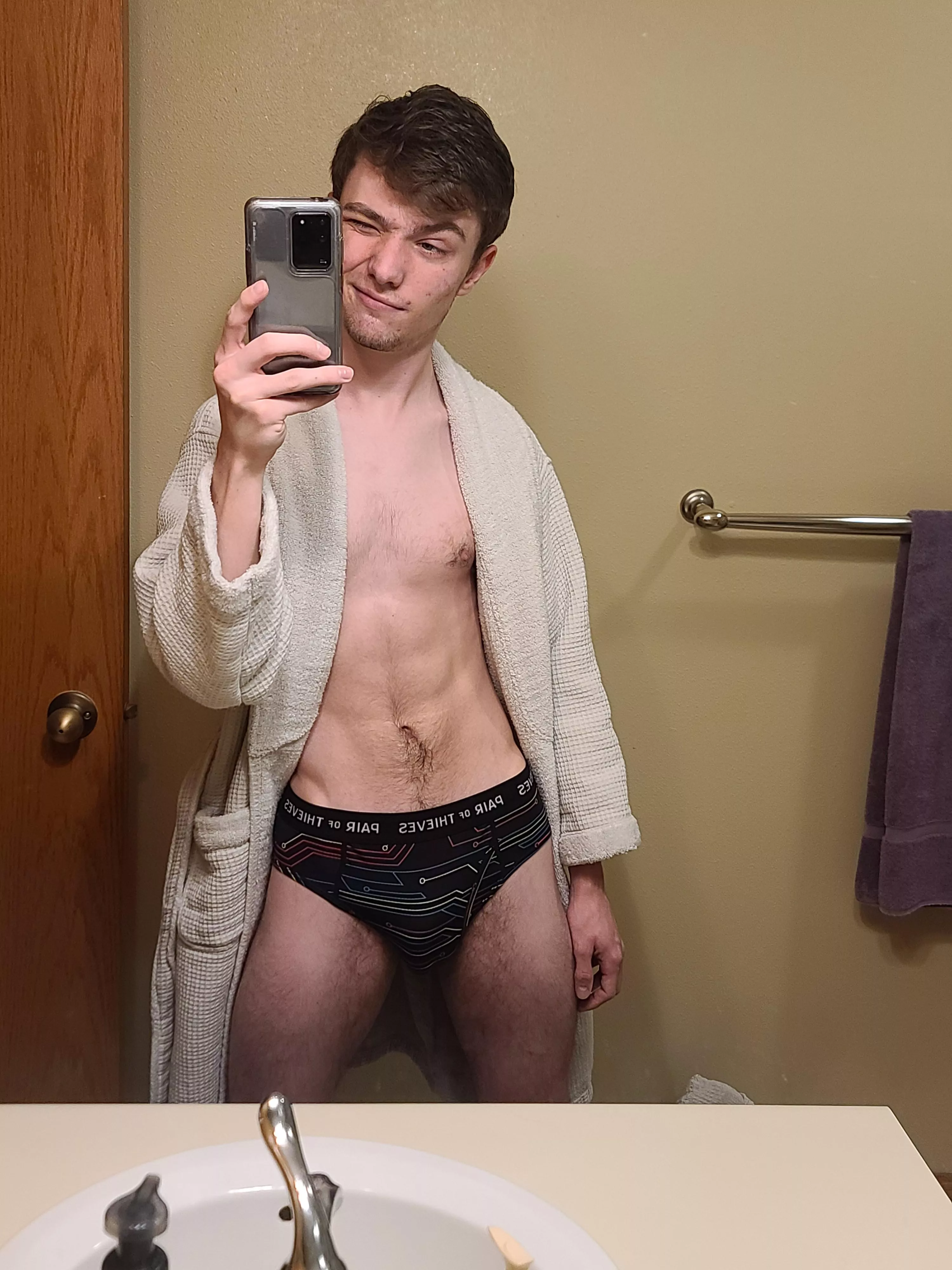 Robe's open boys, come and get it Robe's open boys, come and get it