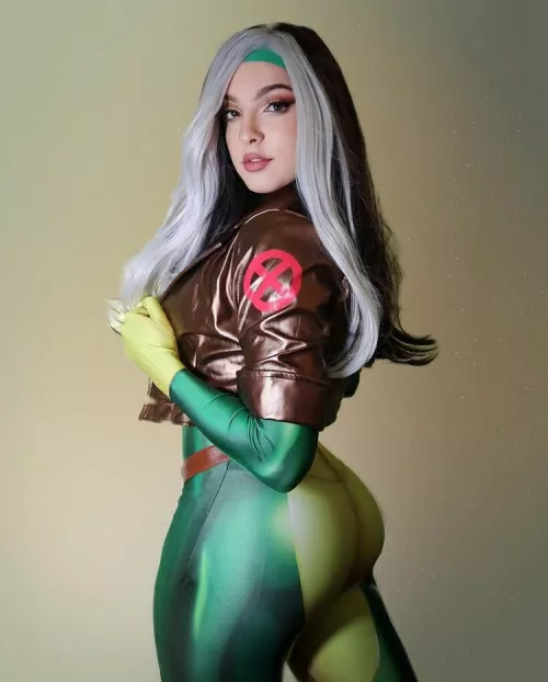 Rogue by missbricosplay