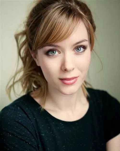 Rosanna Hoult Rosanna Hoult