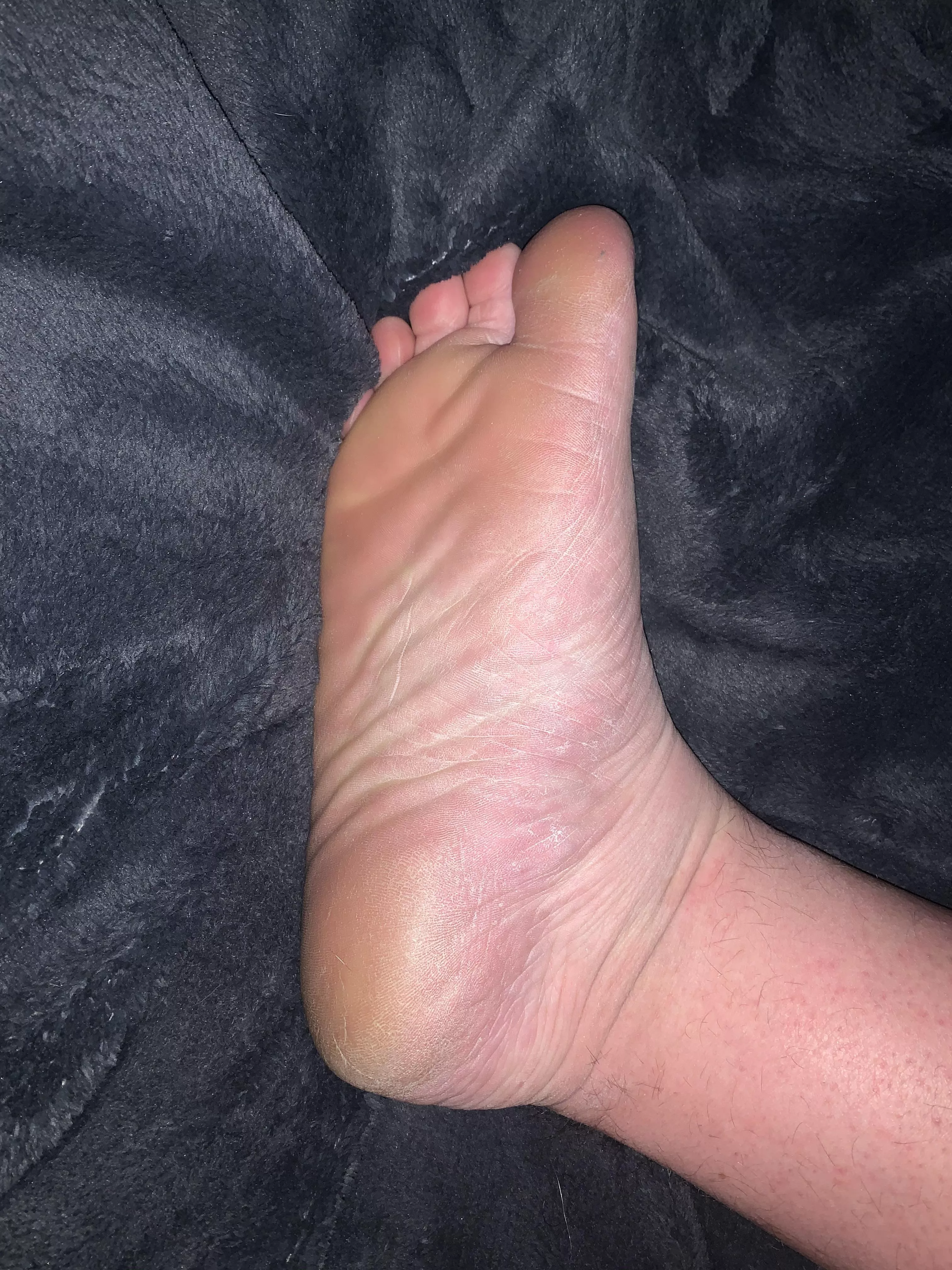 rough wide soles 🐾
