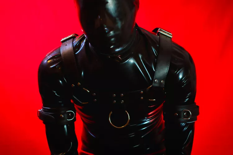 Rubberdude ready to serve