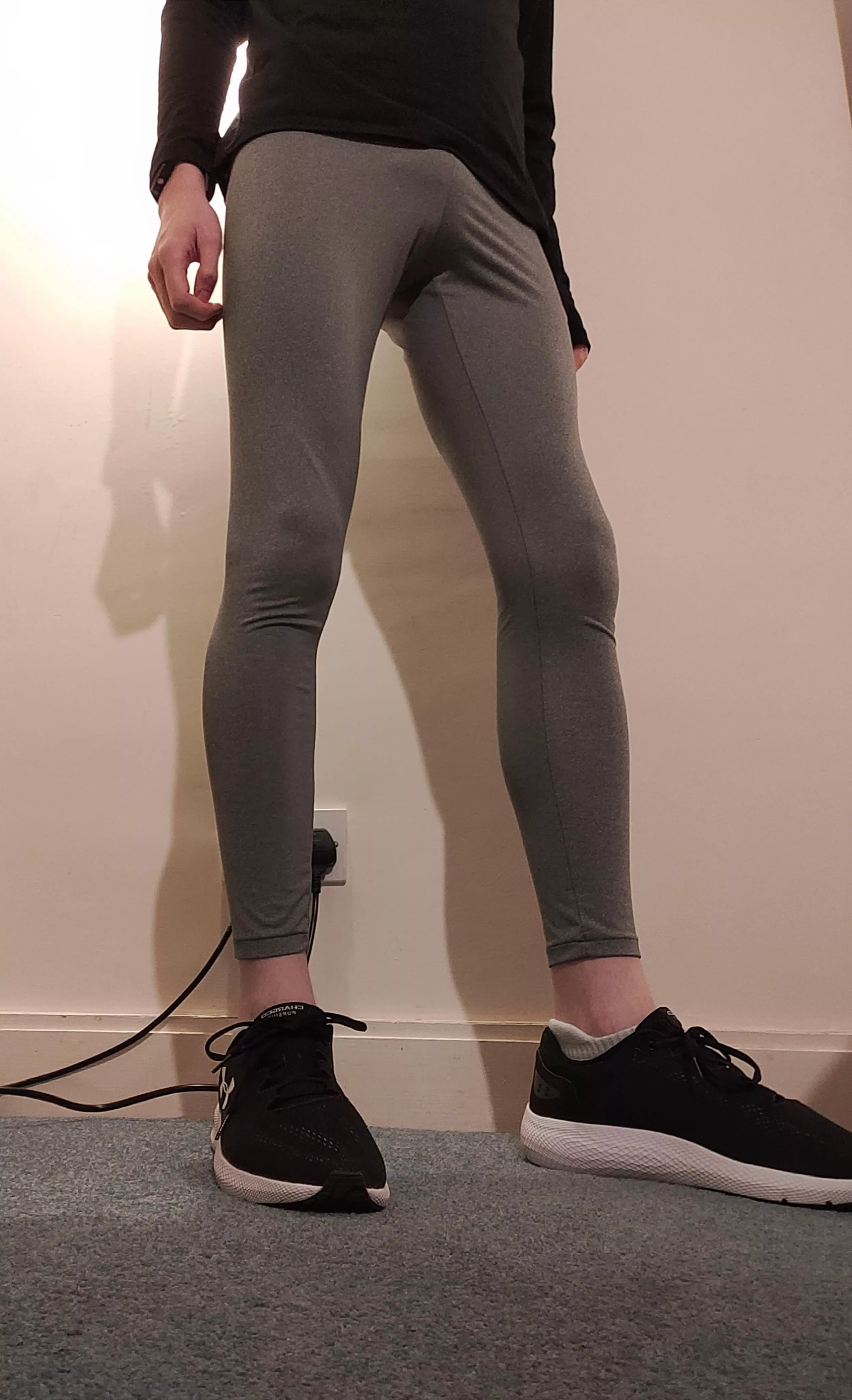 Run your hands up my legs ;) Run your hands up my legs ;)
