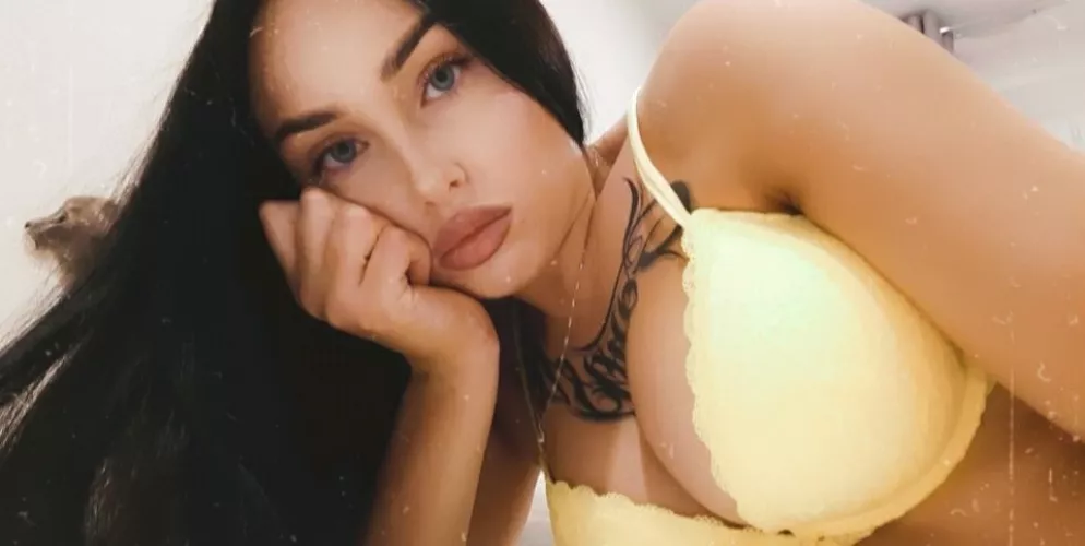 Russian sweet girl and cat???