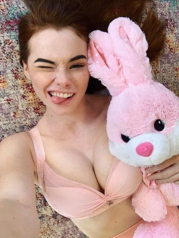Sabrina Lynn Sabrina Lynn