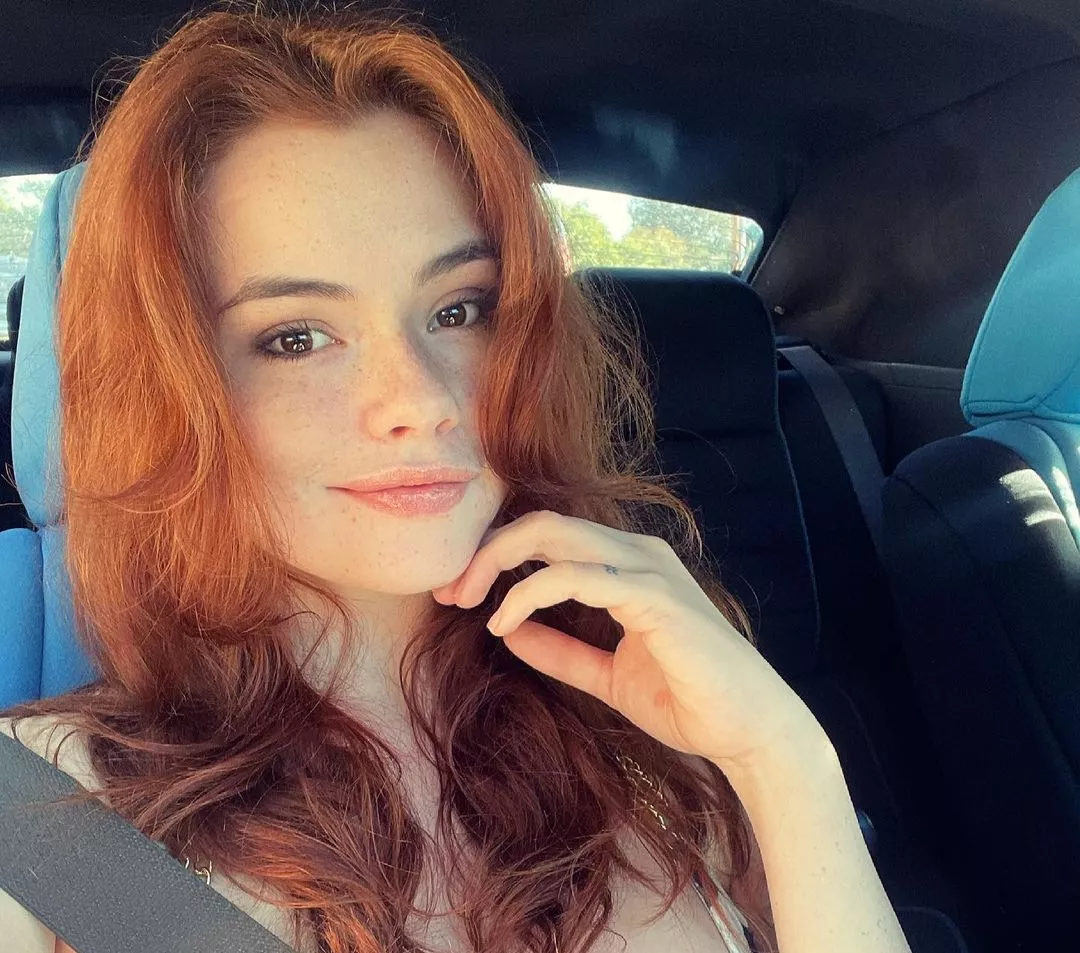 Sabrina Lynn