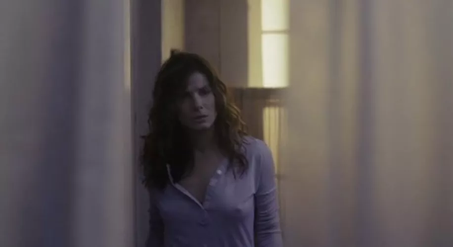 Sandra Bullock in Premonition (2007)