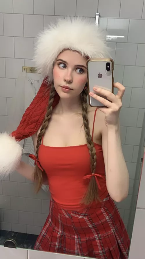 Santa where’s my present? ;) [f]