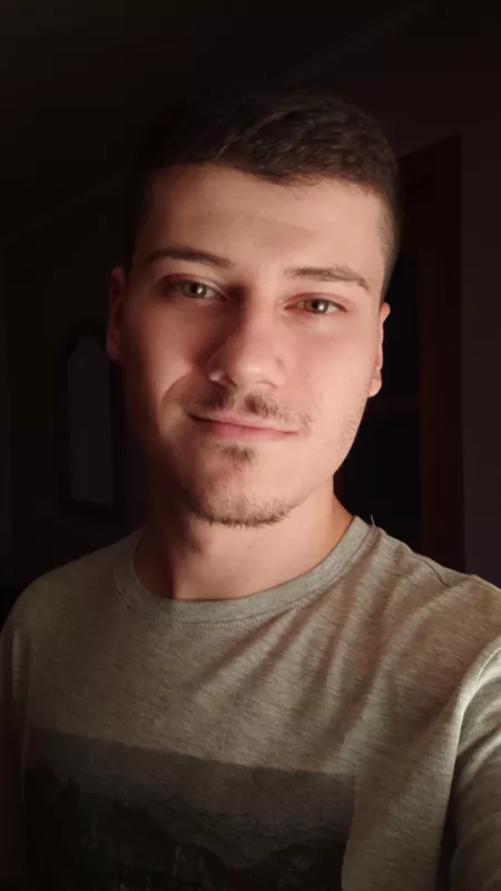 Saturday night, watching movies alone, I think I got time for a photo :) hey there everyone! Saturday night, watching movies alone, I think I got time for a photo :) hey there everyone!