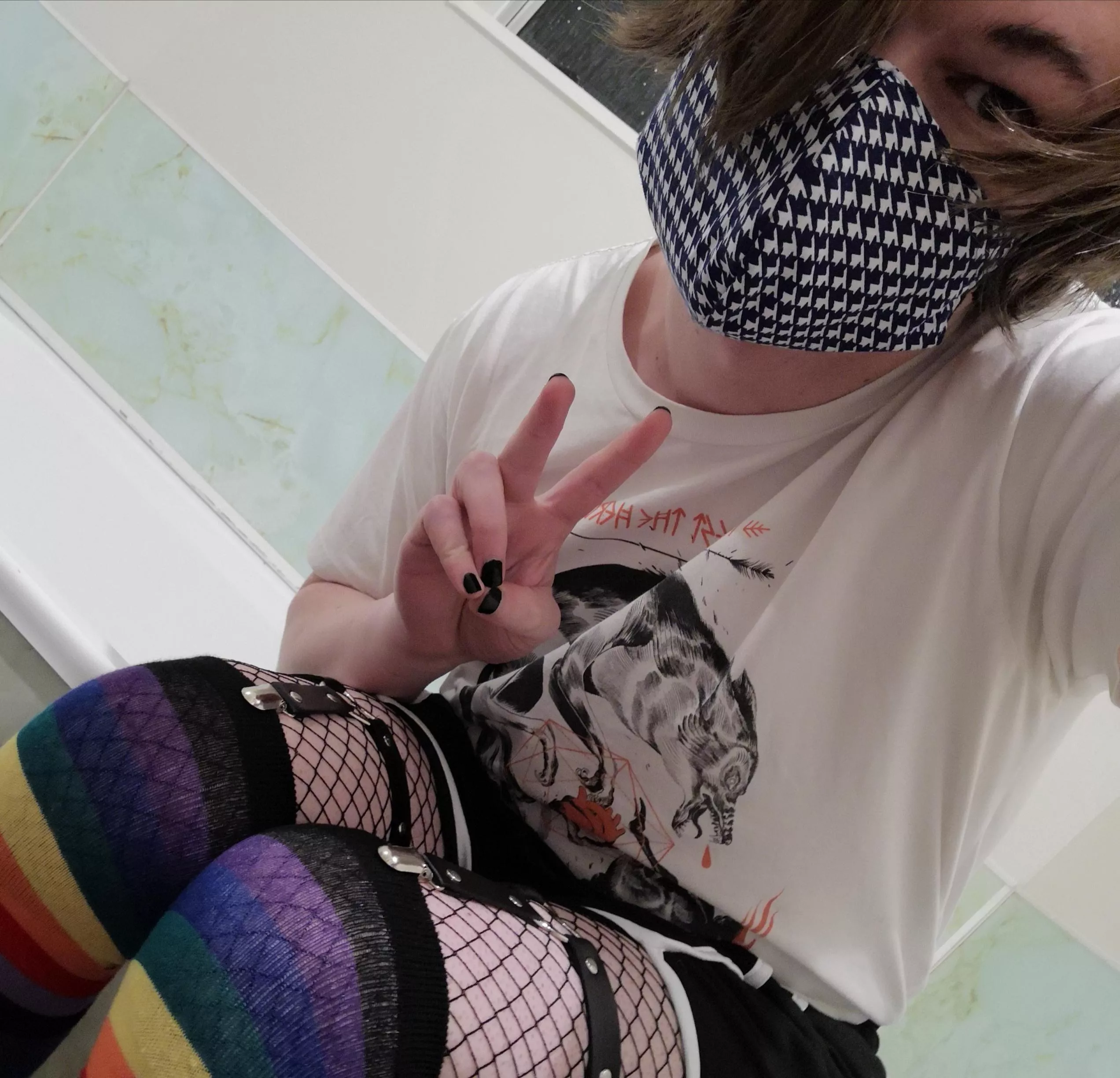 Saturdays are for boys, but it's Femboy Friday so I'm posting here 👋