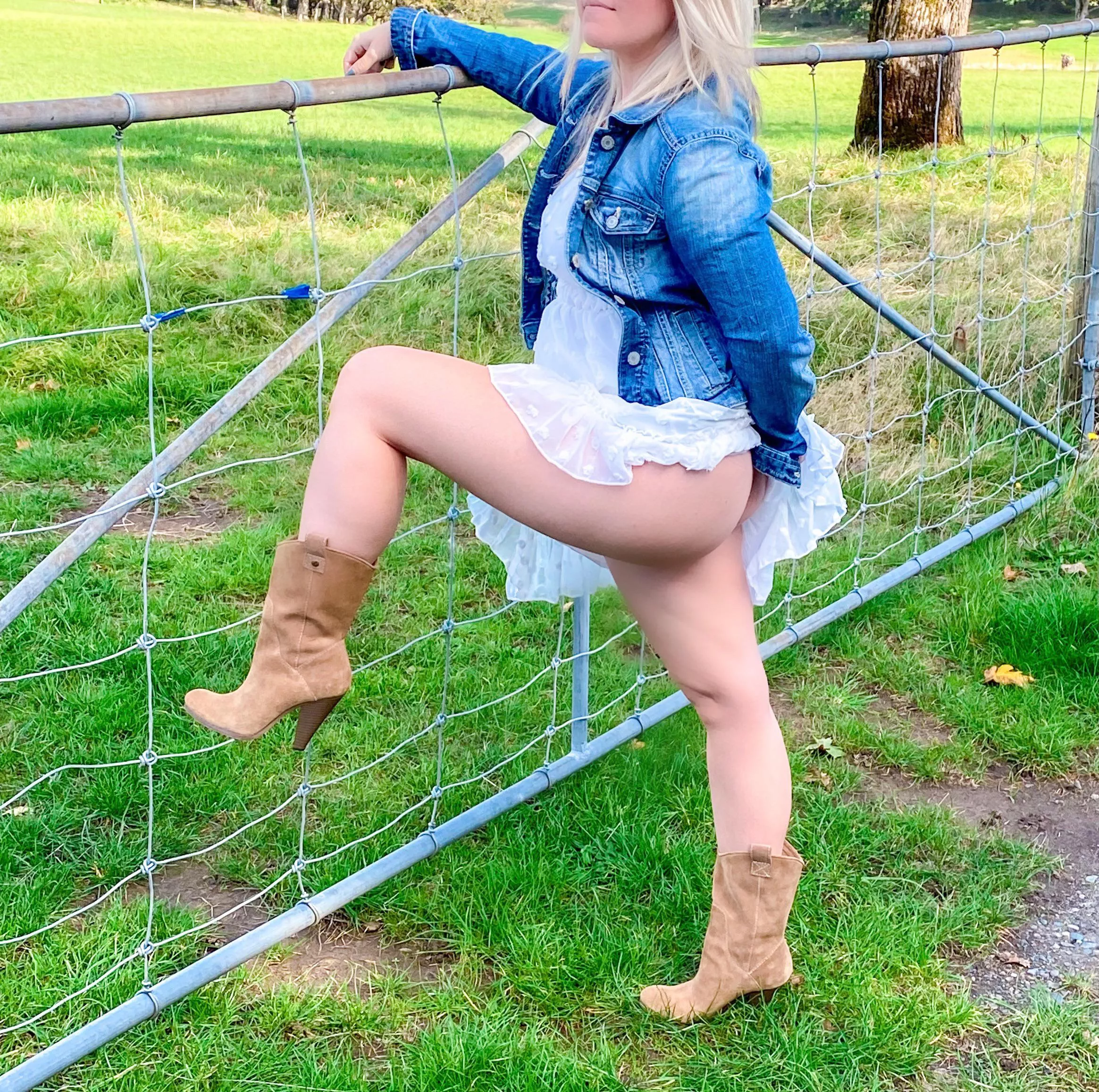 Save a horse ride a cowgirl Save a horse ride a cowgirl