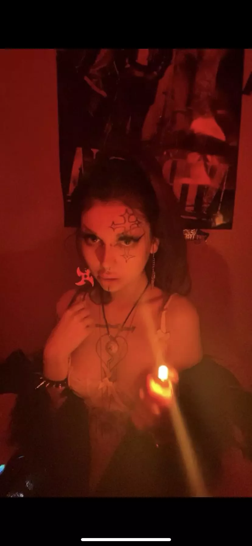 say Bloody Mary in the mirror 3 times n this is what you’ll summon say Bloody Mary in the mirror 3 times n this is what you’ll summon