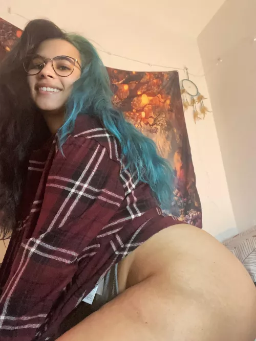 Say hi if you’d fuck me all night long😉 Say hi if you’d fuck me all night long😉