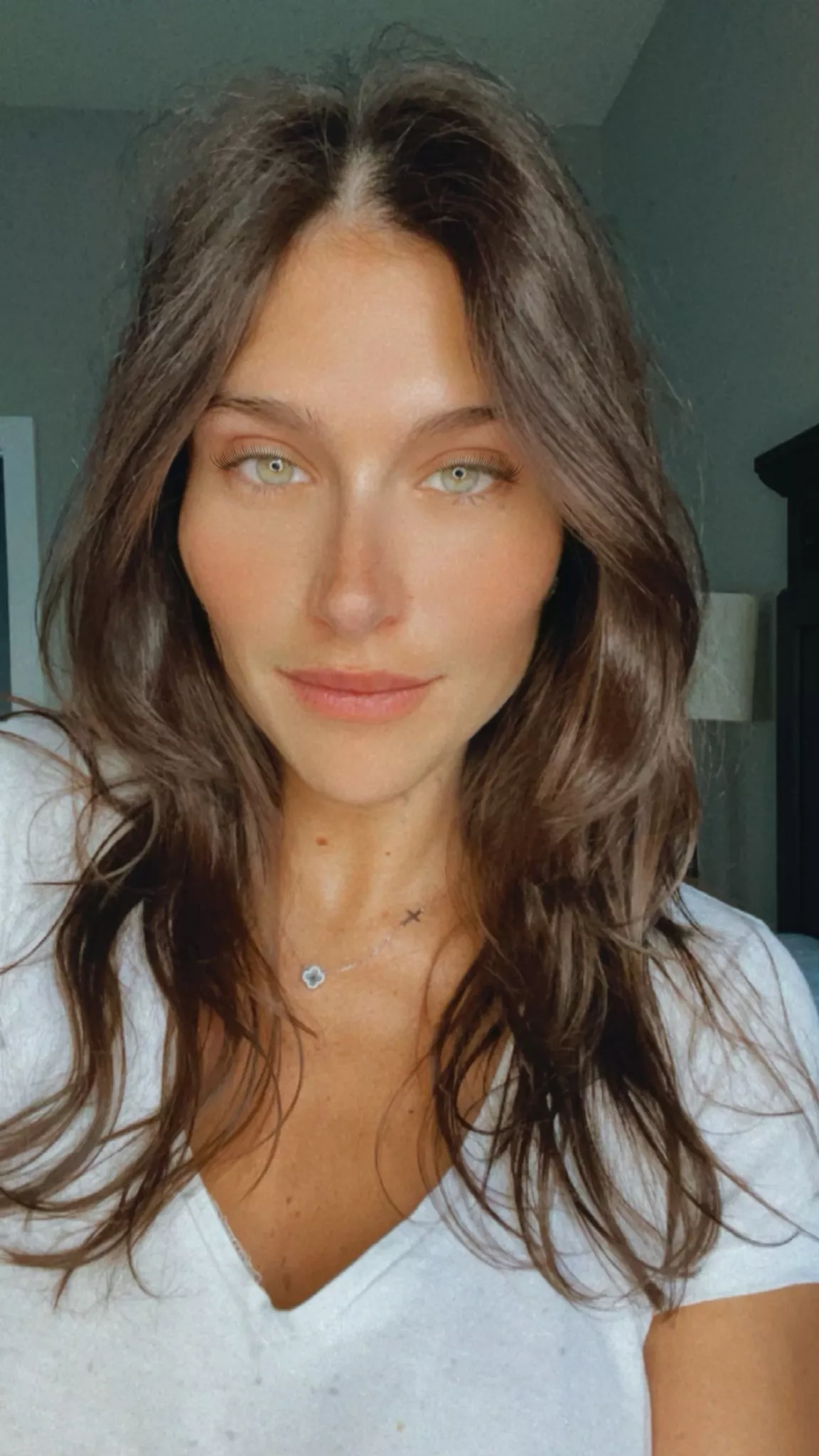 say hi if youre into milfs like me!