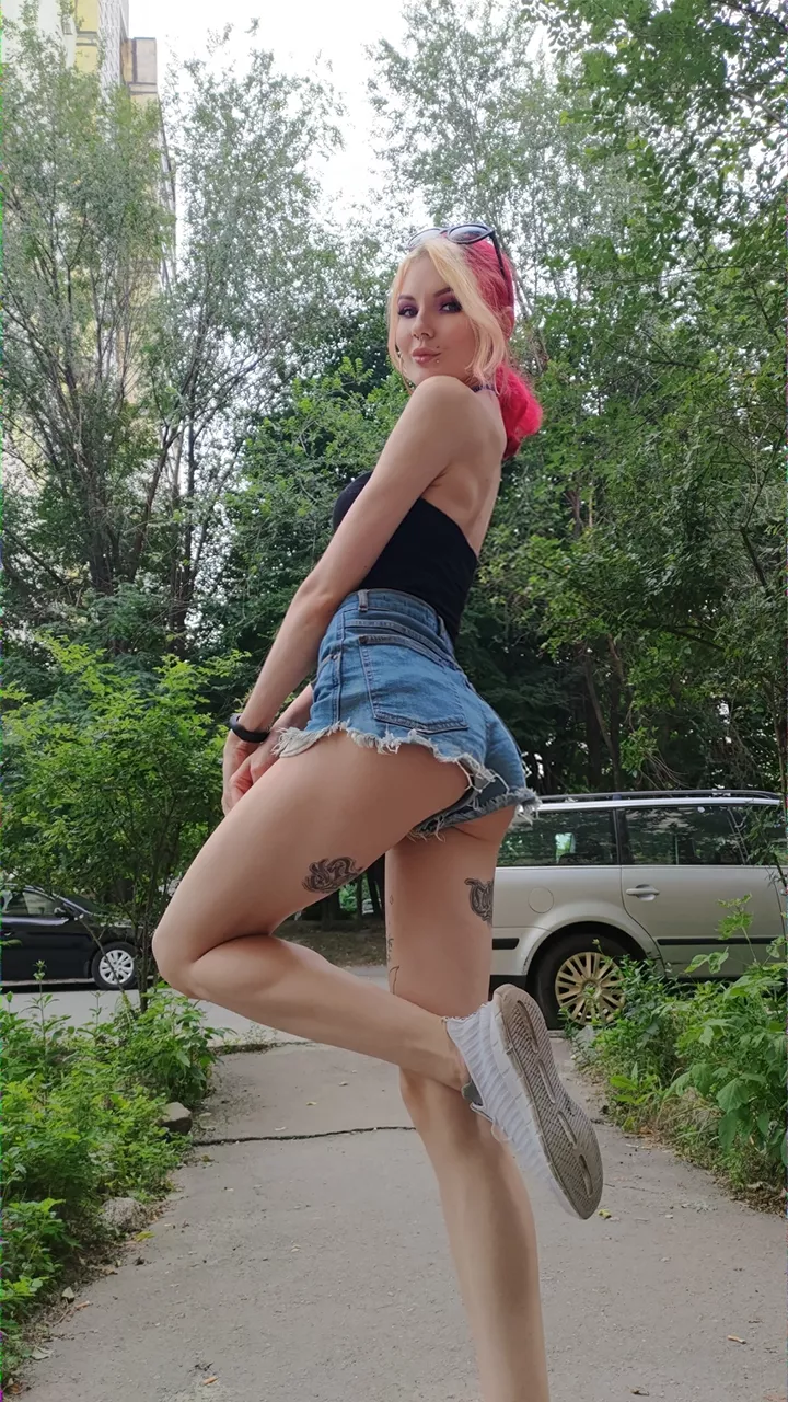 Say hi! π Say hi! π