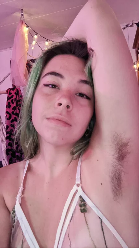 saying hi today with my pits and a selfie βΊοΈ