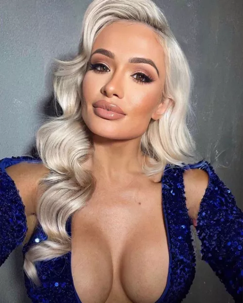 Scarlett Bordeaux
