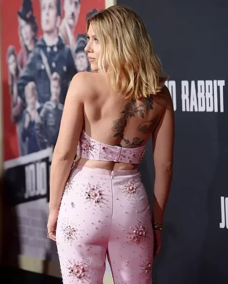Scarlett Johansson's phat ass and cum-target tattoo deserve thousands of hot, thick loads. Scarlett Johansson's phat ass and cum-target tattoo deserve thousands of hot, thick loads.