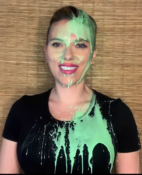 Scarlett knows what she’s doing. Scarlett knows what she’s doing.