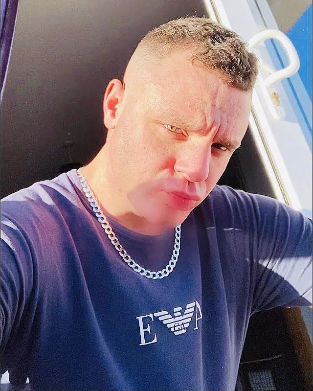 Scottish lad 🏴󠁧󠁢󠁳󠁣󠁴󠁿 ur type ??