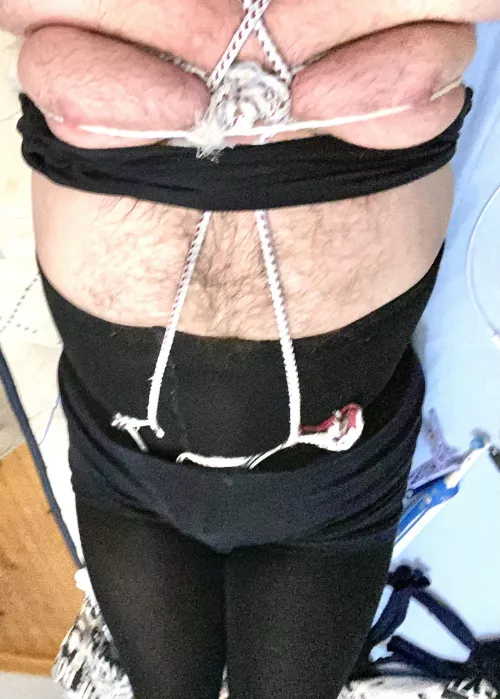 Scratch rope presses on nipples. Pullink other rope together. Hurts and tickls armpits too. Scratch rope presses on nipples. Pullink other rope together. Hurts and tickls armpits too.