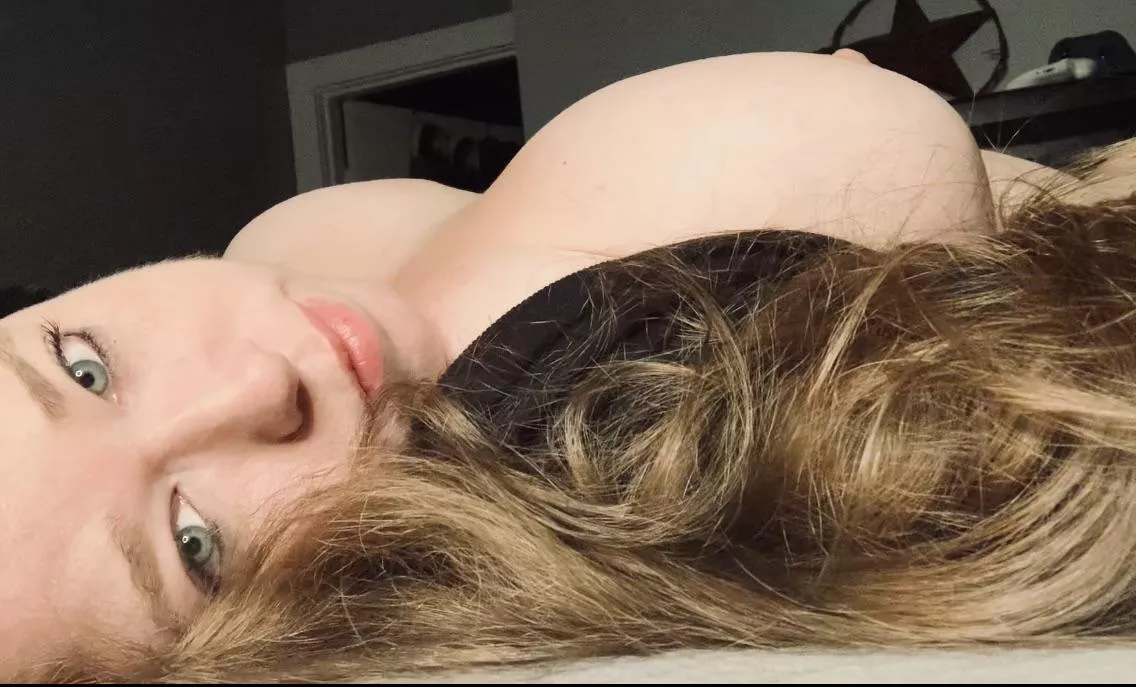 Screen shot from my latest video 😘 Screen shot from my latest video 😘