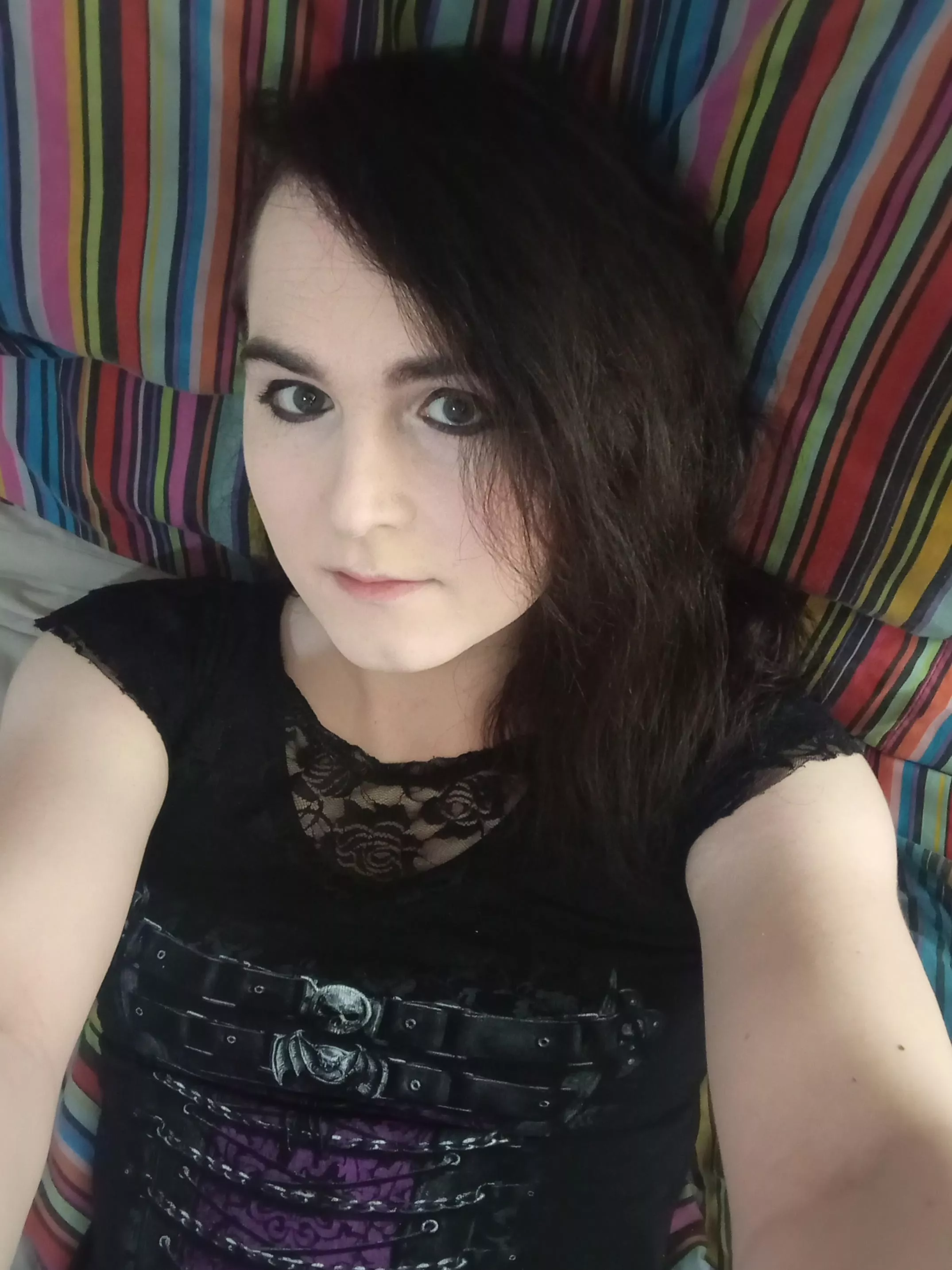 Scrolling through my camera reel and thought I'd post what my hair looked like before i got it dyed <3