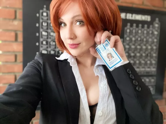 Scully Cosplay