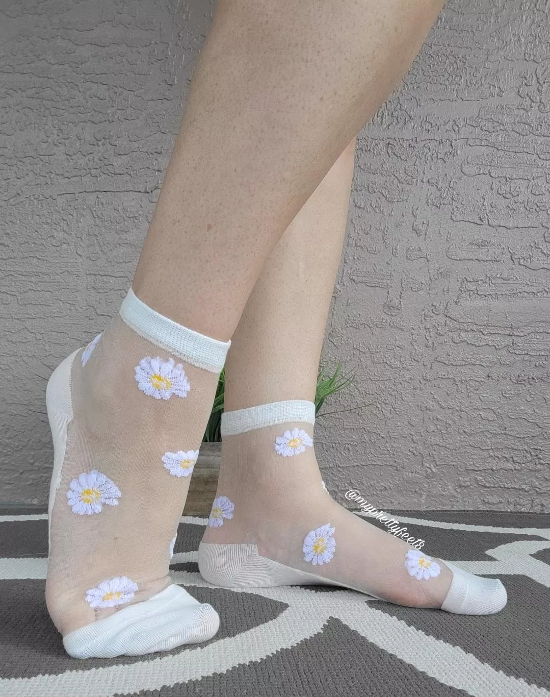 See through socks anyone? See through socks anyone?