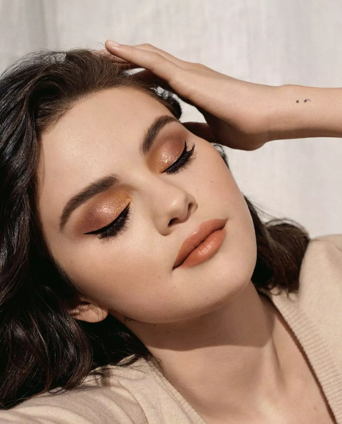 Selena Gomez makes me want to put a cute girly outfit on and serve her like the sissy I am Selena Gomez makes me want to put a cute girly outfit on and serve her like the sissy I am