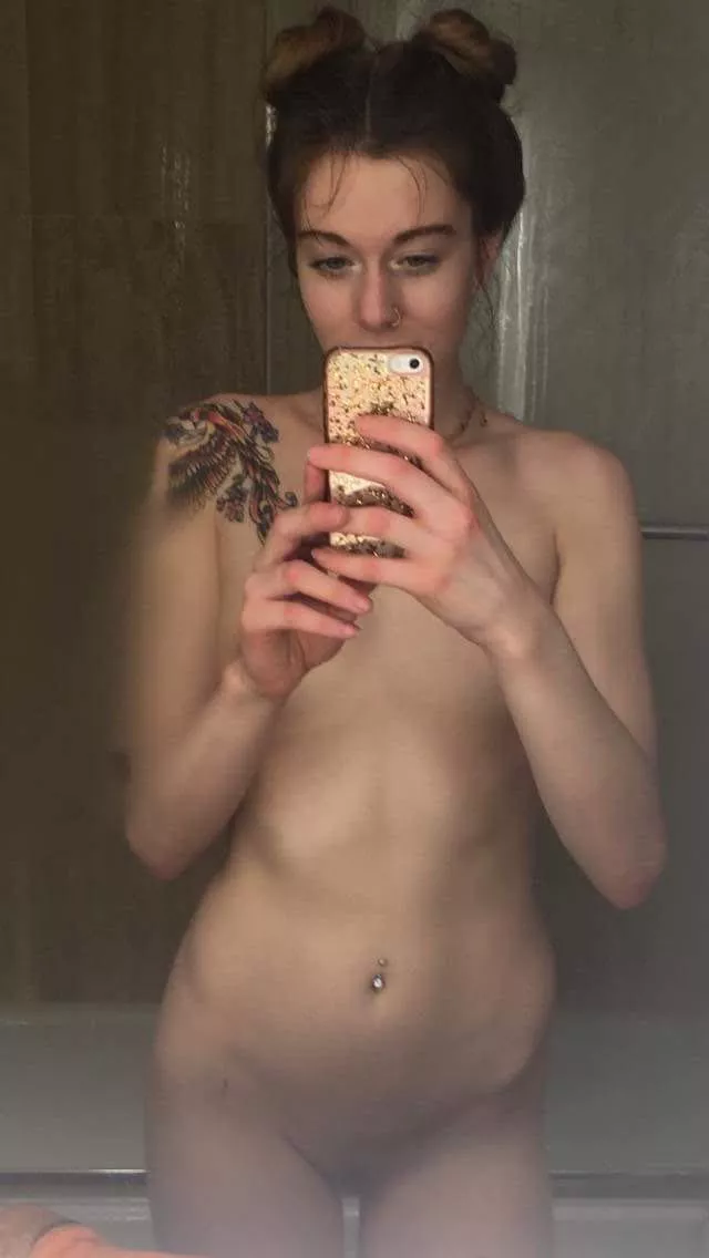 Selfie after a steamy shower 💦