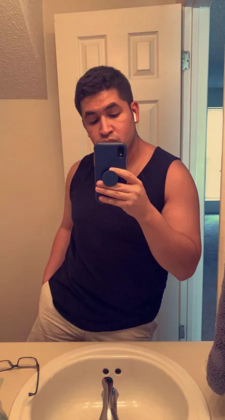 Selfie I took waiting for the Genshin updateโฆ whoโs on your team? Selfie I took waiting for the Genshin updateโฆ whoโs on your team?