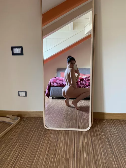 Selfie in my room 🎀