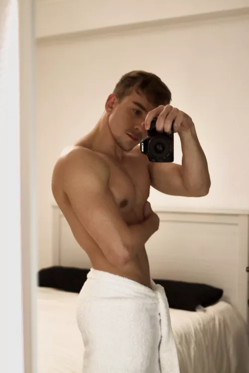 Selfie time guys! From 1 to 10?👀