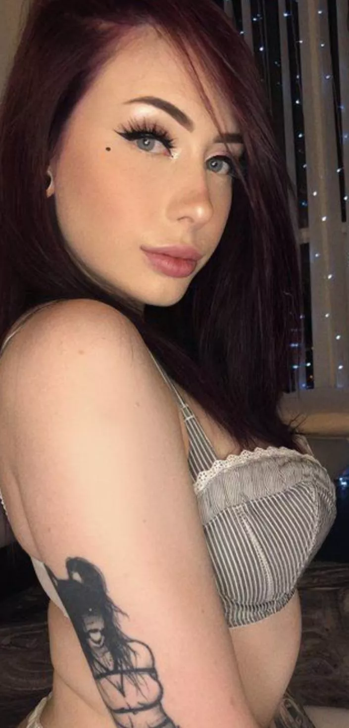 selling] [26] [F] I am very hot, I want to play all night 😈 😈😈😈😈[cockrate] [GFE][Pics][vids][sexting] kik [eliselaurennes]