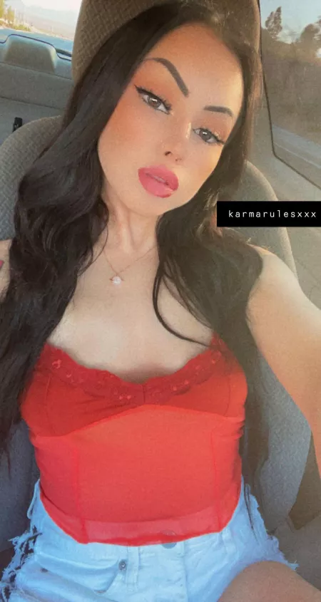 [selling] [domme] [findom] Follow my lips as I humiliate you into the juiciest release out of pure desperation a dirty pig like you had in a lifetime ✨👄